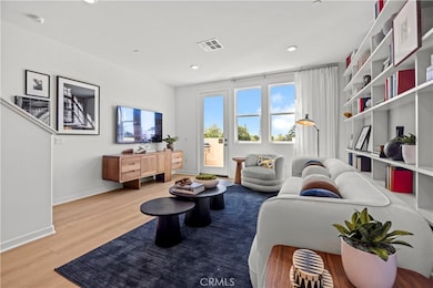 121 Evergreen Ln, Claremont, CA 91711 - photo 5