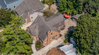 620 N Brainard St, Naperville, IL 60563 - photo 2