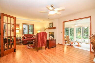 827 Shady Oaks Ln, Oregon, WI 53575 - photo 4