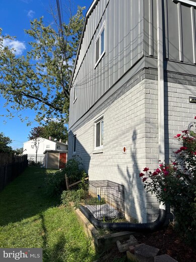 6720 Flagstaff St, Hyattsville, MD 20785 - photo 3