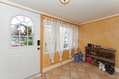 30 Oliver St, Albany, NY 12205 - photo 2
