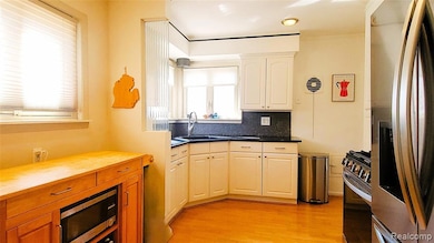 31701 Lamar Dr, Farmington, MI 48336 - photo 5