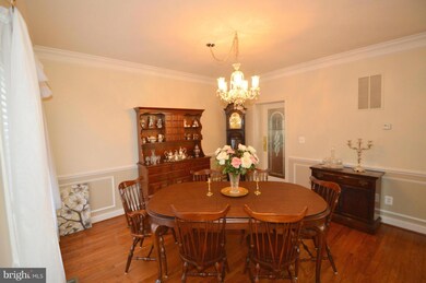 25677 Tremaine Terrace, Chantilly, VA 20152 - photo 6