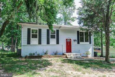 19127 Wayne Dr, Triangle, VA 22172 - photo 3