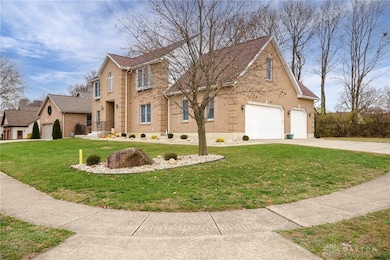 518 Greensward Dr, Tipp City, OH 45371 - photo 3