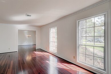 123 Plantation Rd, Houston, TX 77024 - photo 4