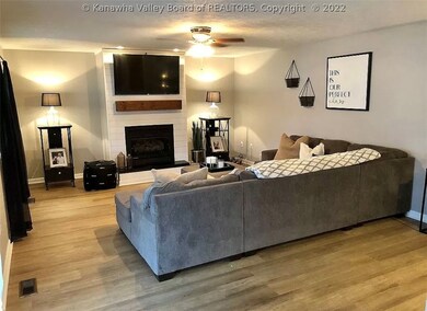 215 Frazier Way, Scott Depot, WV 25560 - photo 4