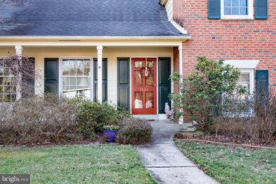 1101 Emerald Dr, Alexandria, VA 22308 - photo 2