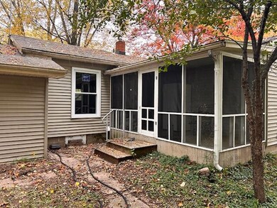 338 Cross St, Battle Creek, MI 49037 - photo 4