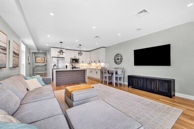 49 Chestnut St unit 2, Wakefield, MA 01880 - photo 3