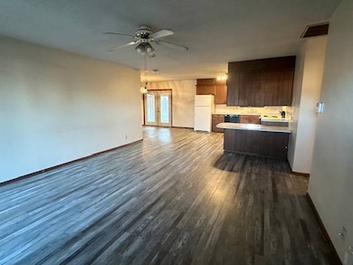 927 Erie St, Alva, OK 73717 - photo 3