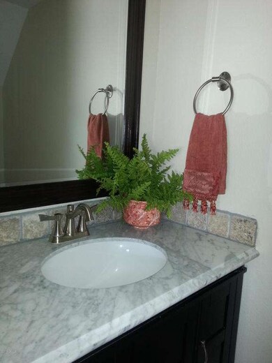 1/2 bath downstairs