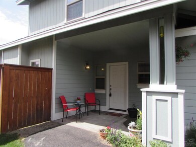 1255 NW 18th St, Redmond, OR 97756 - photo 3