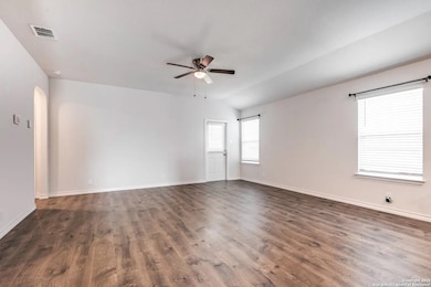 4819 Forward Swing, San Antonio, TX 78261 - photo 4