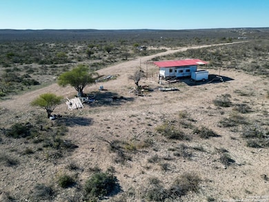 1512 776 Powerline Rd, Coms, TX 78837 - photo 5