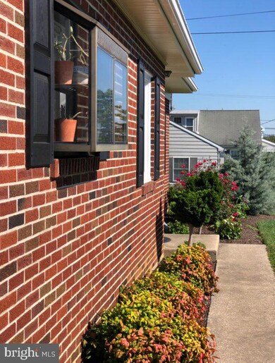 713 School Ln, New Holland, PA 17557 - photo 4