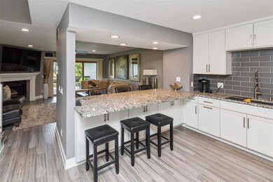 3957 92nd Dr, Urbandale, IA 50322 - photo 3