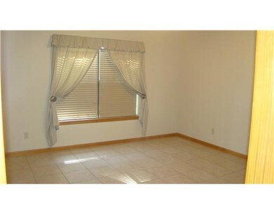 333 Edgewood Dr unit B, Pineville, LA 71360 - photo 5