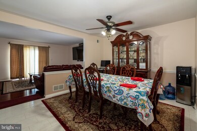 100 Cheshire Ct, Sinking Spring, PA 19608 - photo 5