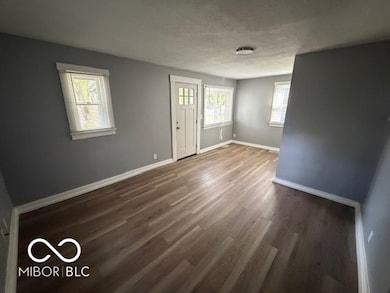 910 S Auburn St, Indianapolis, IN 46241 - photo 6
