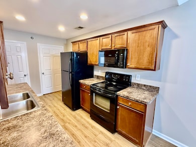 Lansdowne Heights Condominium Homes unit 5201, Lexington, KY 40502 - photo 5