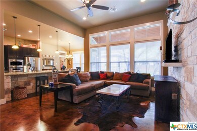 1014 Delmar St, San Marcos, TX 78666 - photo 6