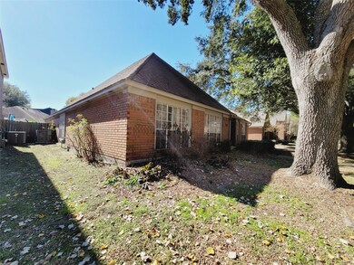 15711 Echo Lodge Dr, Houston, TX 77095 - photo 3