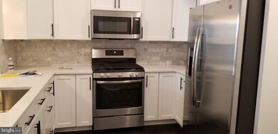 13230 Lake Woodland Way unit 5J, Herndon, VA 20171 - photo 5