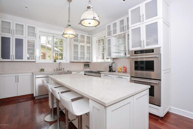 30 Oneida Dr, Greenwich, CT 06830 - photo 7