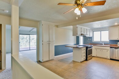 2680 Starlight Blvd, Redding, CA 96001 - photo 4