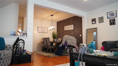 1402 Hawthorn Way, New Windsor, NY 12553 - photo 7