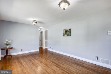 6317 Tuckerman St, Riverdale, MD 20737 - photo 3