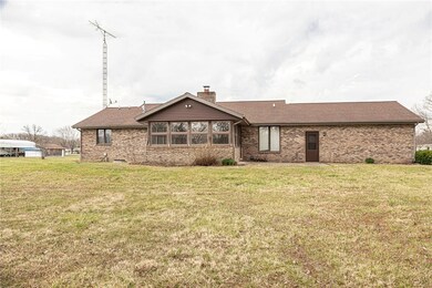 8610 E Us Highway 40, Effingham, IL 62401 - photo 2