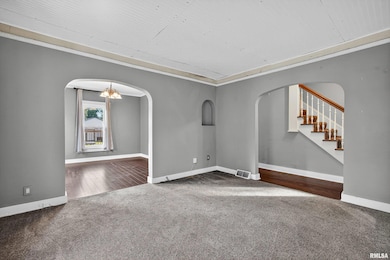 1525 W High St, Davenport, IA 52804 - photo 7