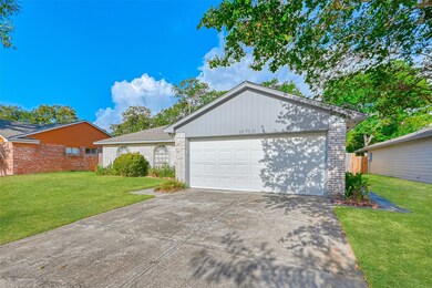 16750 Gleneagle Dr N, Conroe, TX 77385 - photo 2