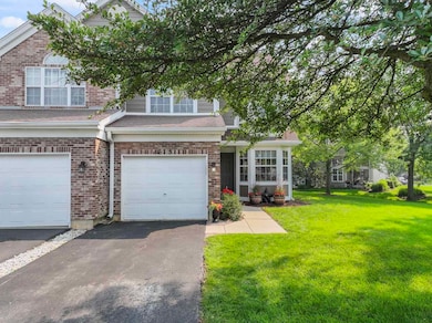 615 Kingsbridge Dr, Carol Stream, IL 60188 - photo 2