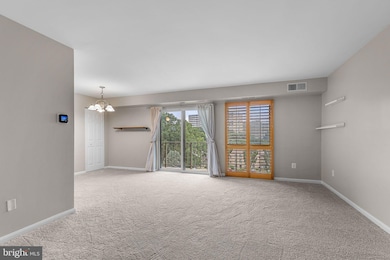 6151 Edsall Rd unit I, Alexandria, VA 22304 - photo 2