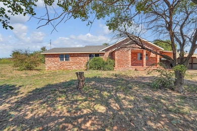 17458 E 1230 Rd, Erick, OK 73645 - photo 4