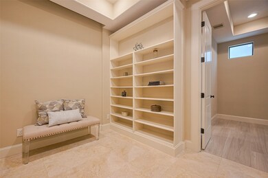Versatile space before entering the downstairs bed