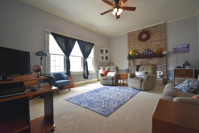 589 N Main St, Linton, IN 47441 - photo 3