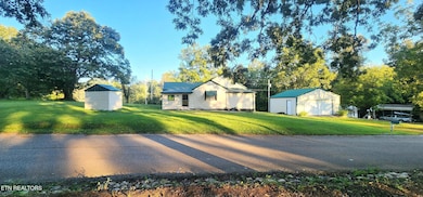 407 Ramsey Rd, Winfield, TN 37892 - photo 2