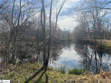 800 Rocky Fork Rd, Westminster, SC 29693 - photo 2