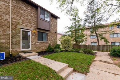 7036 Knighthood Ln, Columbia, MD 21045 - photo 2