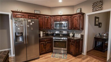 Enjoy cooking breakfast in this stainless steel, gas range.