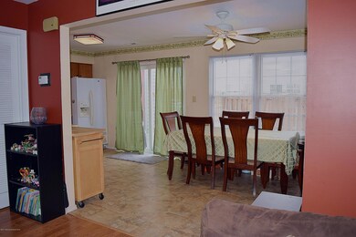 4-FR to Kitchen