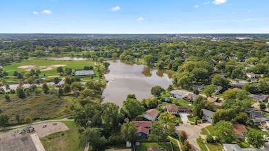 1180 Cobble Hill Ct, Hoffman Estates, IL 60169 - photo 4