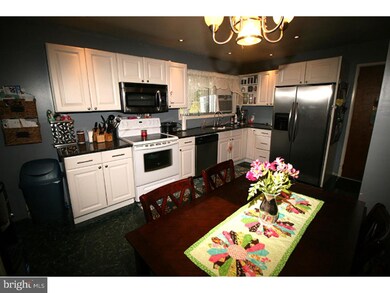 275 Zweizig Rd, Shoemakersville, PA 19555 - photo 5