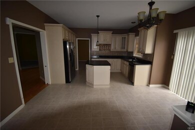 2989 South Dr, Allentown, PA 18103 - photo 6