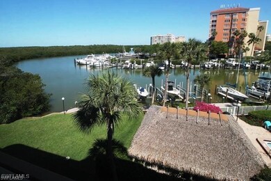 12945 Vanderbilt Dr unit 402, Naples, FL 34110 - photo 4