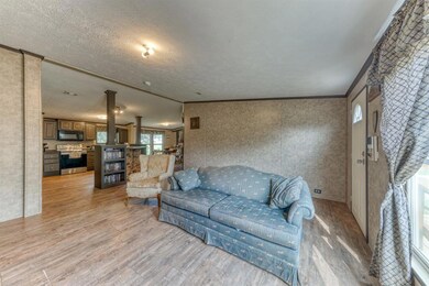 1025 Green Tree Dr, Weatherford, TX 76087 - photo 6